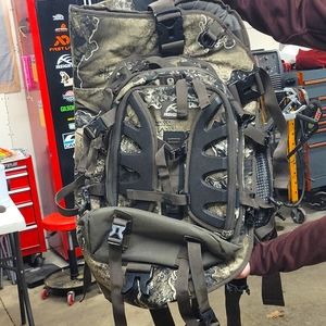 Insight vision compound bow hunting pack